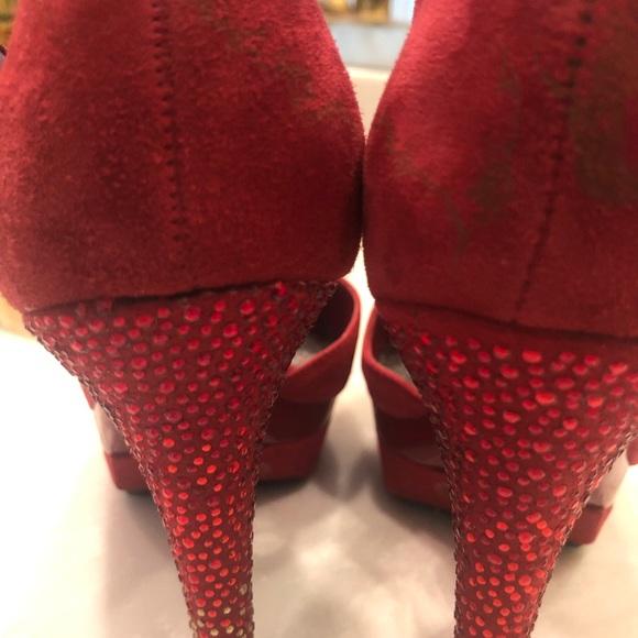 Red suede shoes with rhinestone heels, Sz 7 - Picture 12 of 15